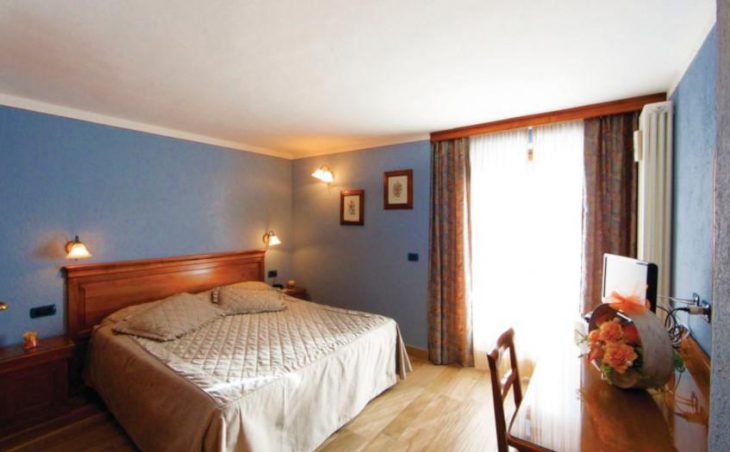 Hotel du Glacier, La Thuile, Bedroom